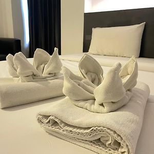Azz Hotel